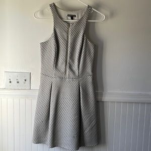 Express Dress with pockets